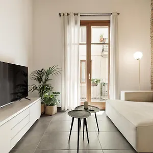 Ola Living Macba Apartment