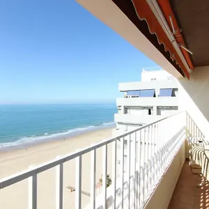 https://apartamento-playa-victoria-cadiz.es-andalucia.com